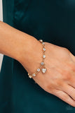 Paparazzi Hear Bracelet-Truly Lovely - Gold All Eyes On U
